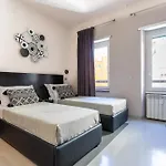 Bed & Breakfast Moai 4*