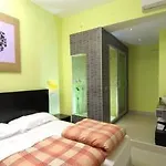 Moai 4*