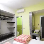 Bed & Breakfast Moai 4*