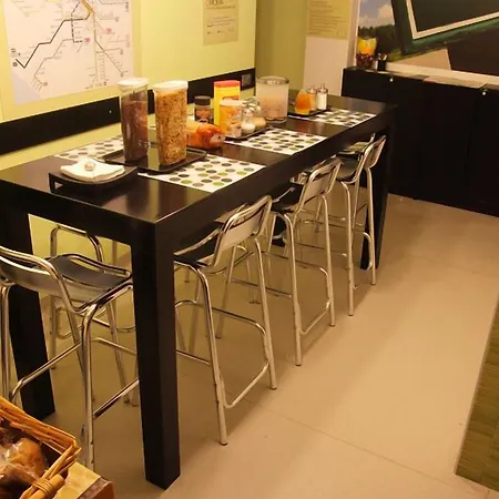 Bed & Breakfast Moai Rome