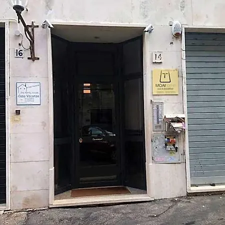 Moai 4* Roma