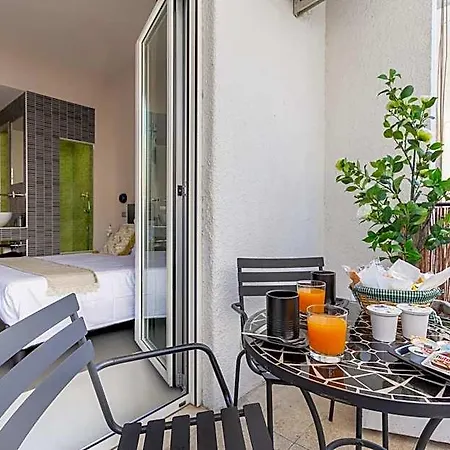 Moai 4* Roma