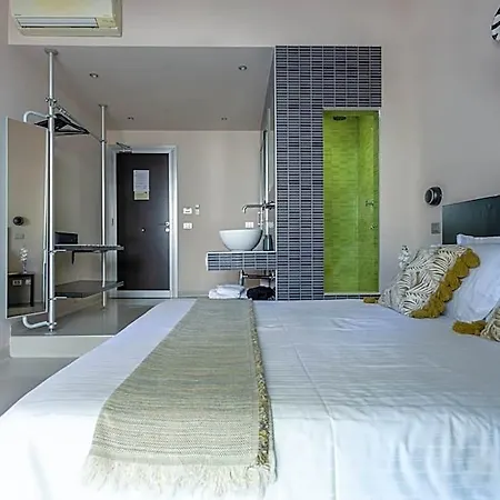 Moai 4* Roma