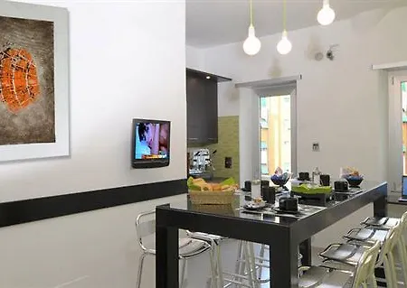 Bed & Breakfast Moai 4*