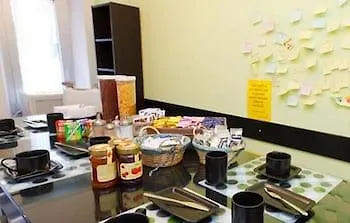 Moai Oda ve Kahvaltı Roma