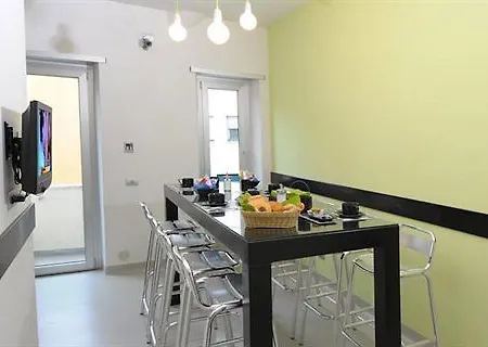 Moai Oda ve Kahvaltı