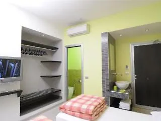 Oda ve Kahvaltı Moai 4*